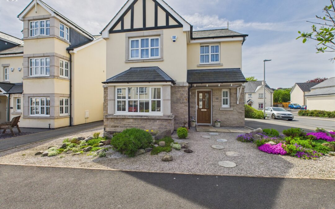 Tricketts Drive, Grange-Over-Sands, LA11