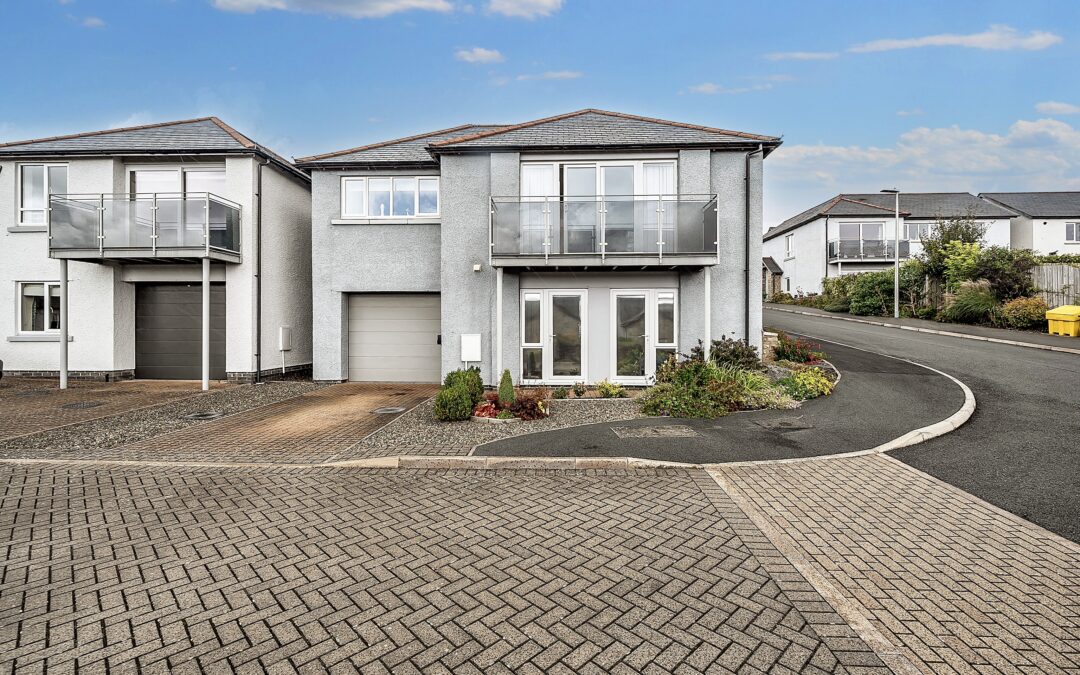 Oversands View, Grange-Over-Sands, LA11