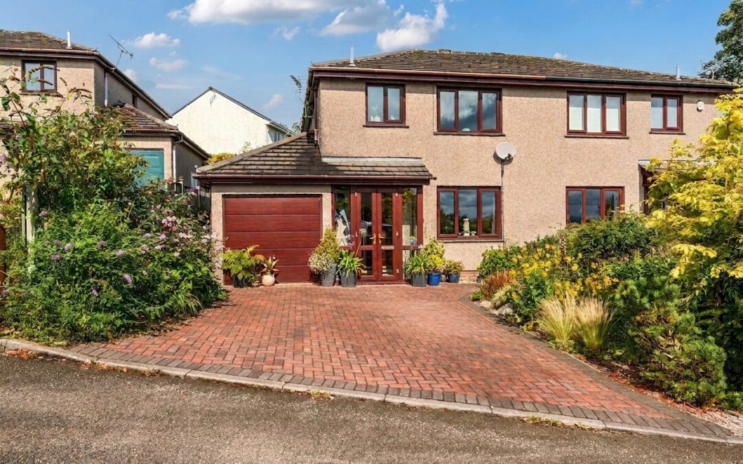 The Avenue, Grange-Over-Sands, LA11